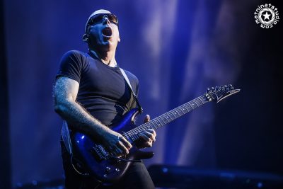 Photo : © Mat Ninat | Sujet : Joe Satriani | Date : 2015-09-24 | Lieu : Le Grand Rex, Paris, France.